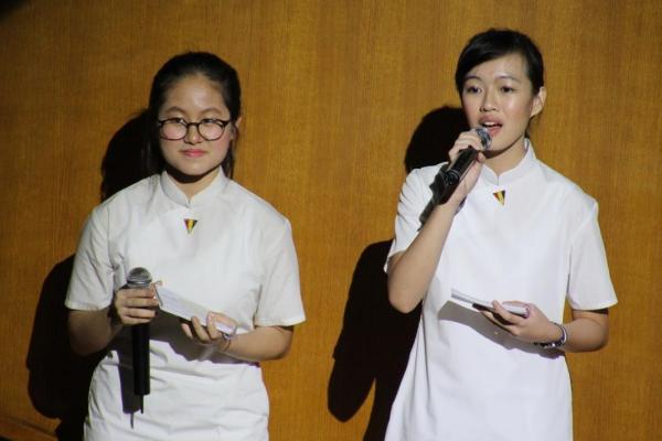 MC of the show, Esther Lee and Gwyneth Yu